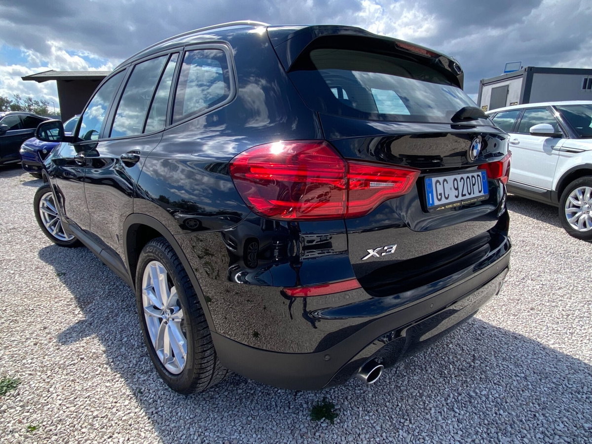 BMW X3 sDrive18d Luxury (3)