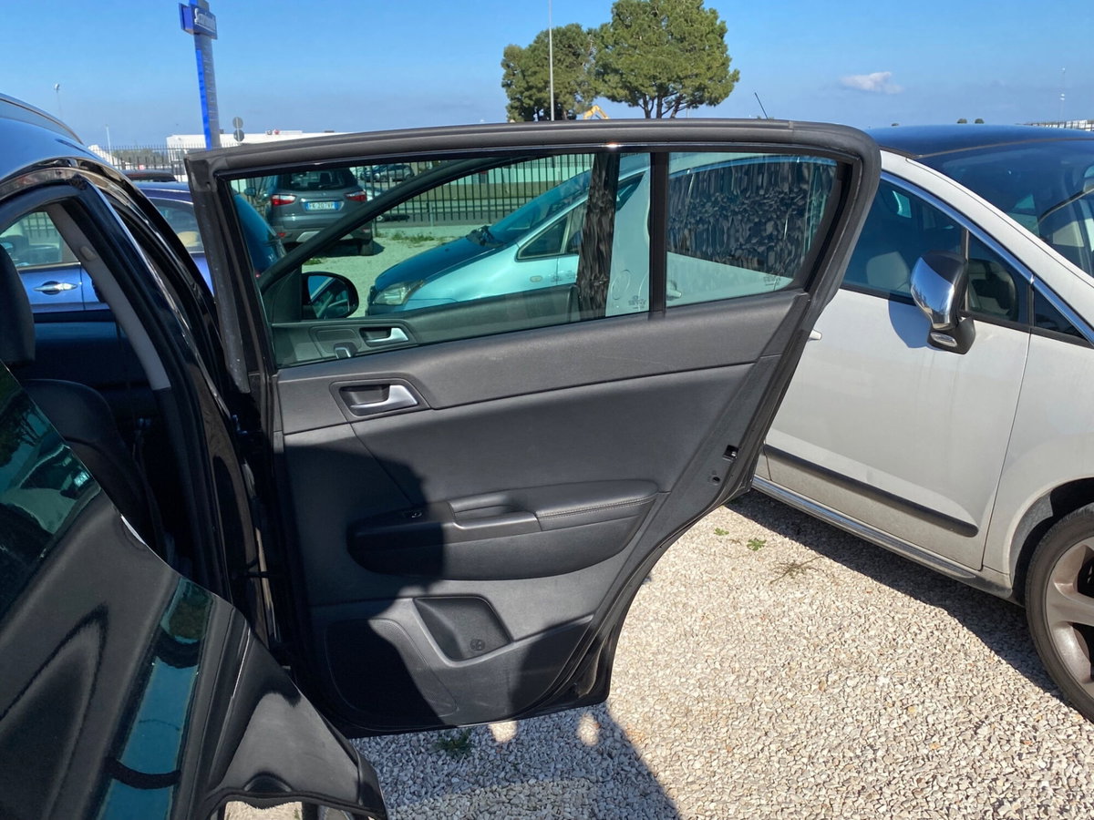 Kia Sportage 1.7 CRDI 2WD Style (14)