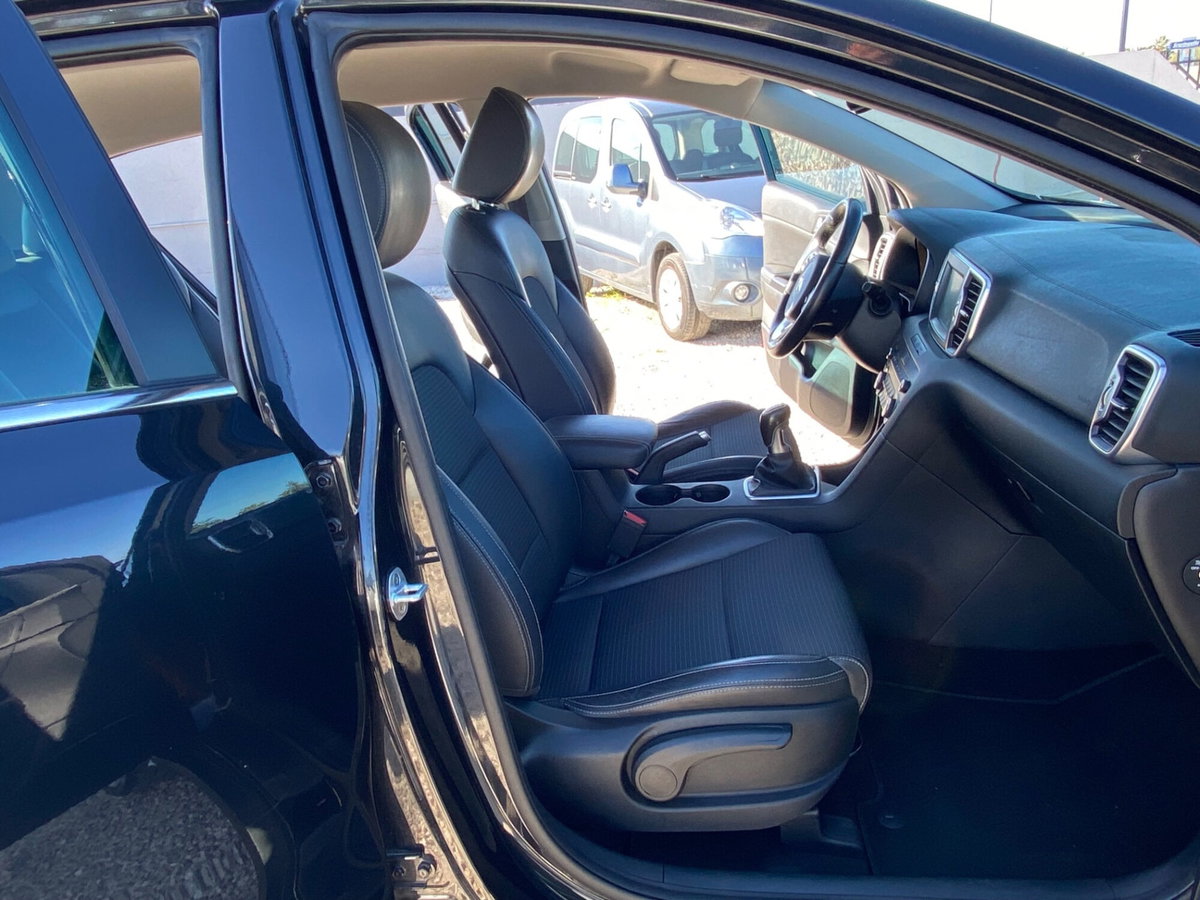 Kia Sportage 1.7 CRDI 2WD Style (19)