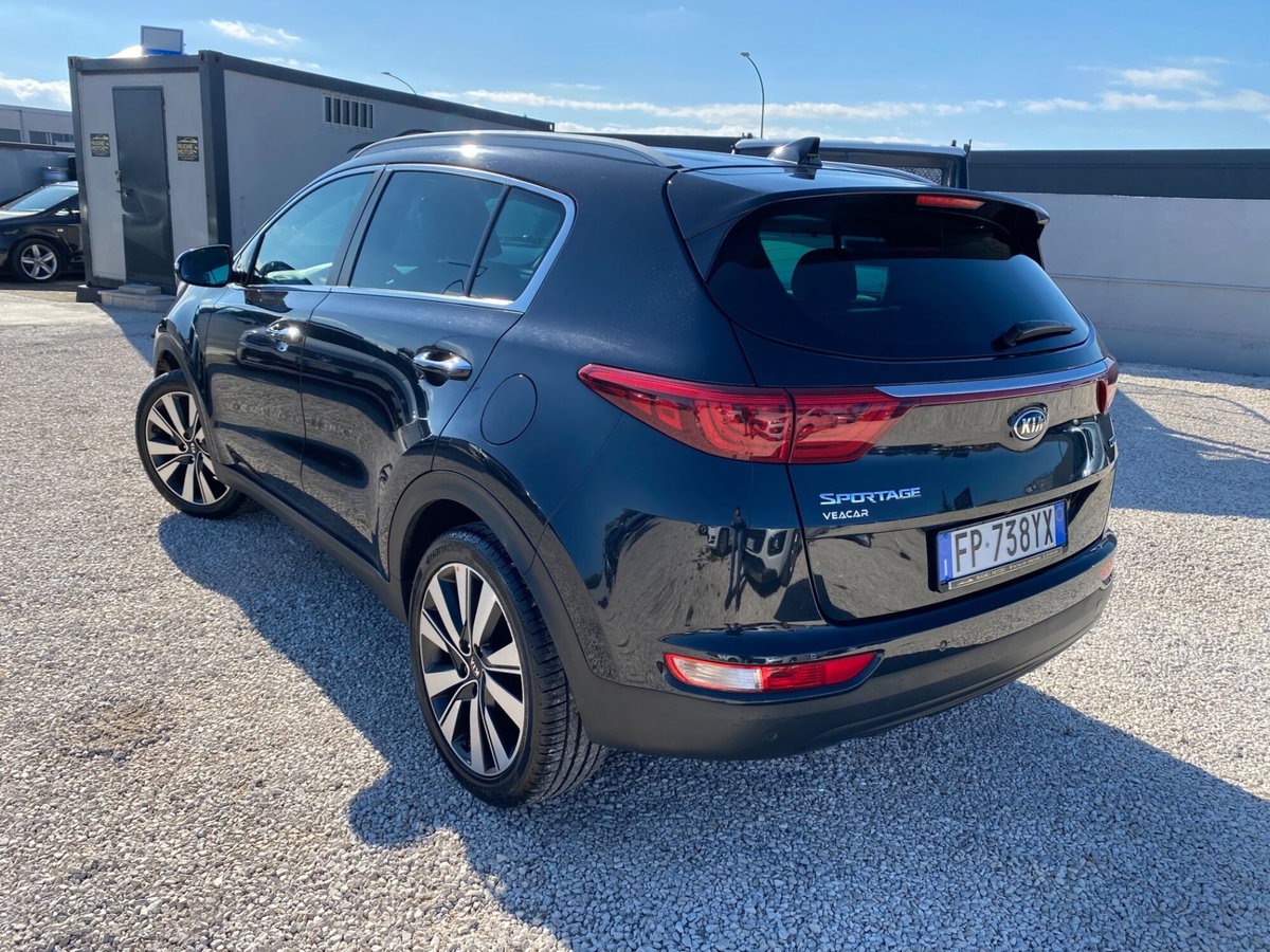 Kia Sportage 1.7 CRDI 2WD Style (3)