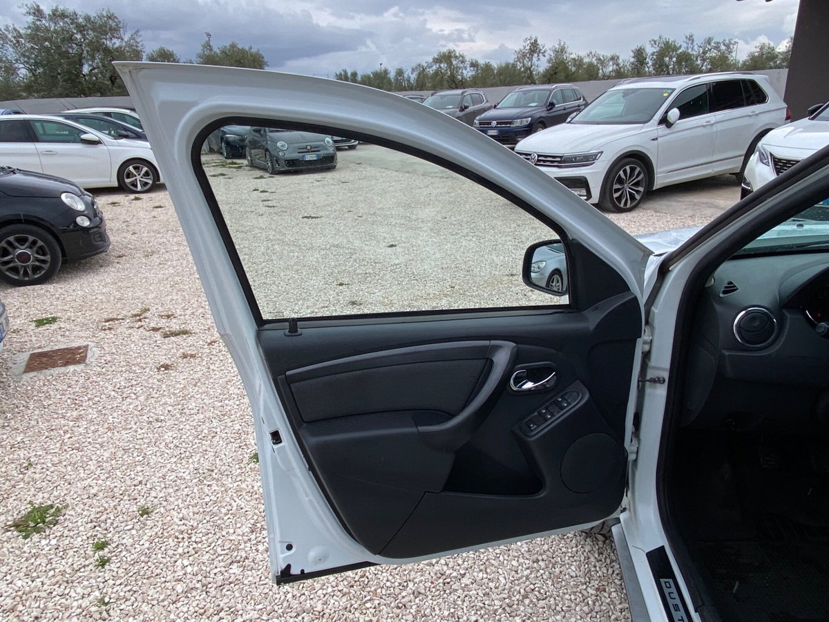 Dacia Duster 1.5 dCi 110CV 4x2 Prestige (10)