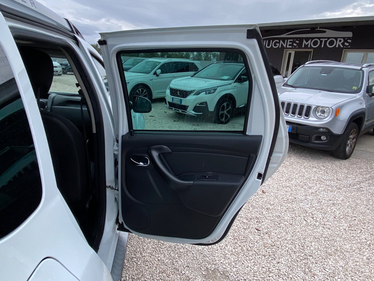 Dacia Duster 1.5 dCi 110CV 4x2 Prestige (14)