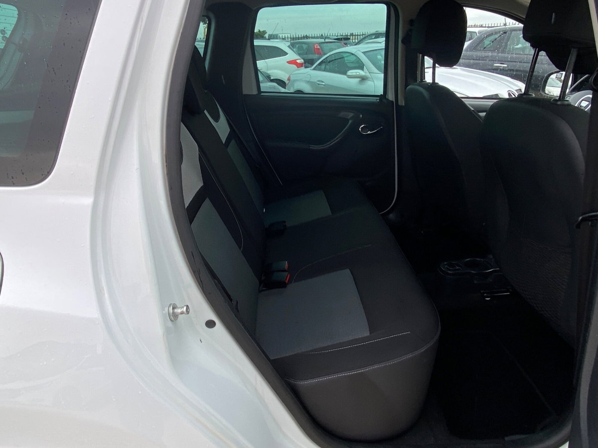 Dacia Duster 1.5 dCi 110CV 4x2 Prestige (18)