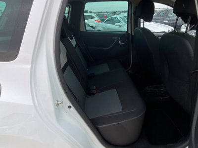 Dacia Duster 1.5 dCi 110CV 4x2 Prestige (18)