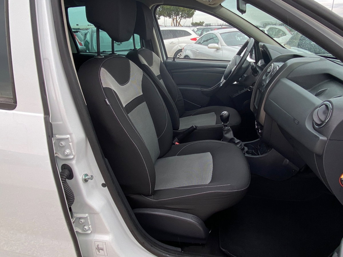 Dacia Duster 1.5 dCi 110CV 4x2 Prestige (19)