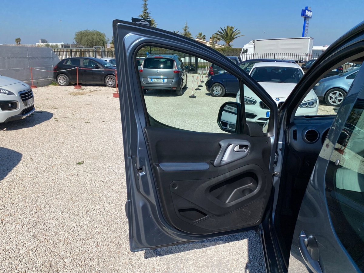 Citroen Berlingo 1.6 HDi 90CV FAP Multispace (11)