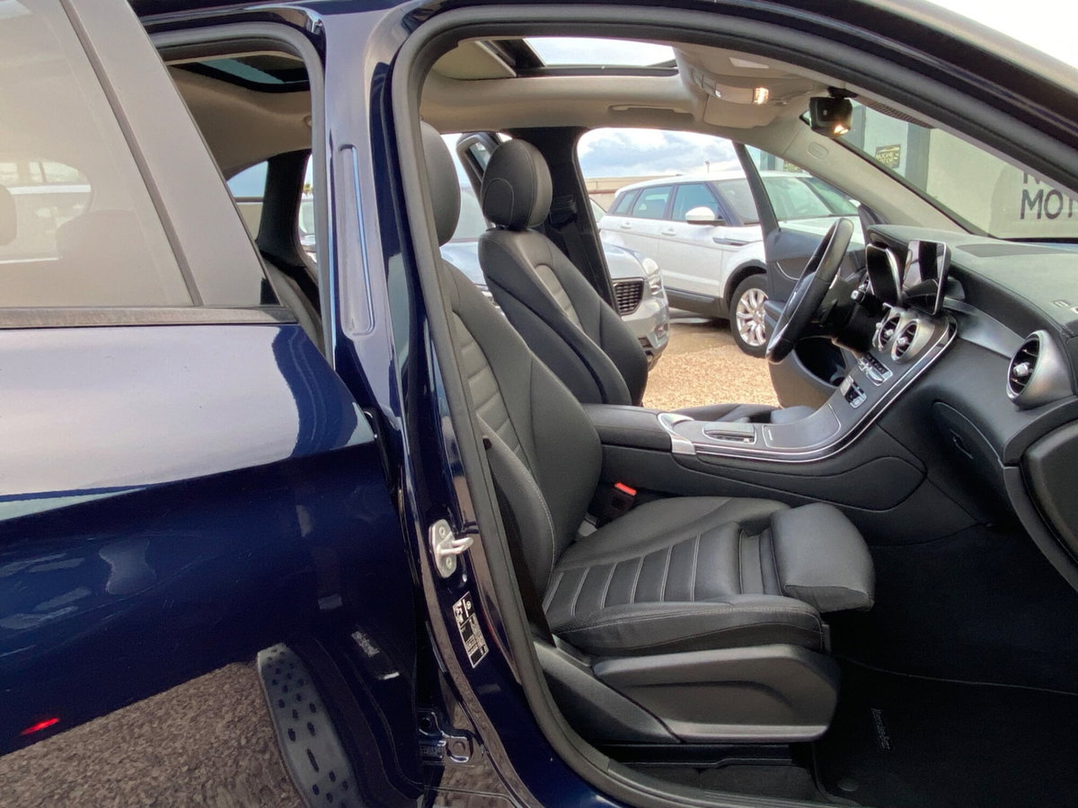 Mercedes-Benz GLC SUV 300 d 4Matic Premium Plus (18)