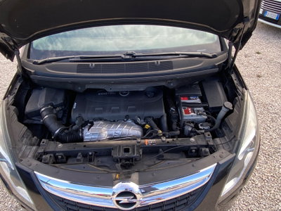 Opel Zafira Tourer 2.0 CDTi 130CV Elective (9)