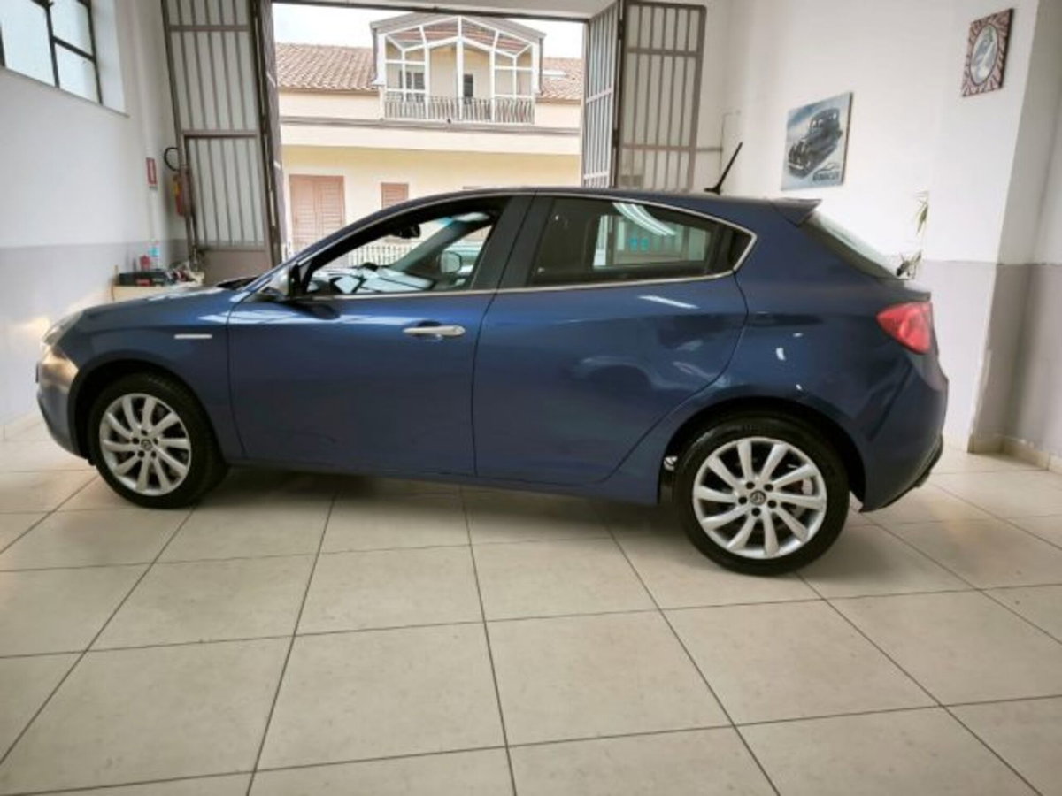 Alfa Romeo Giulietta 1.6 JTDm Super 120cv (3)