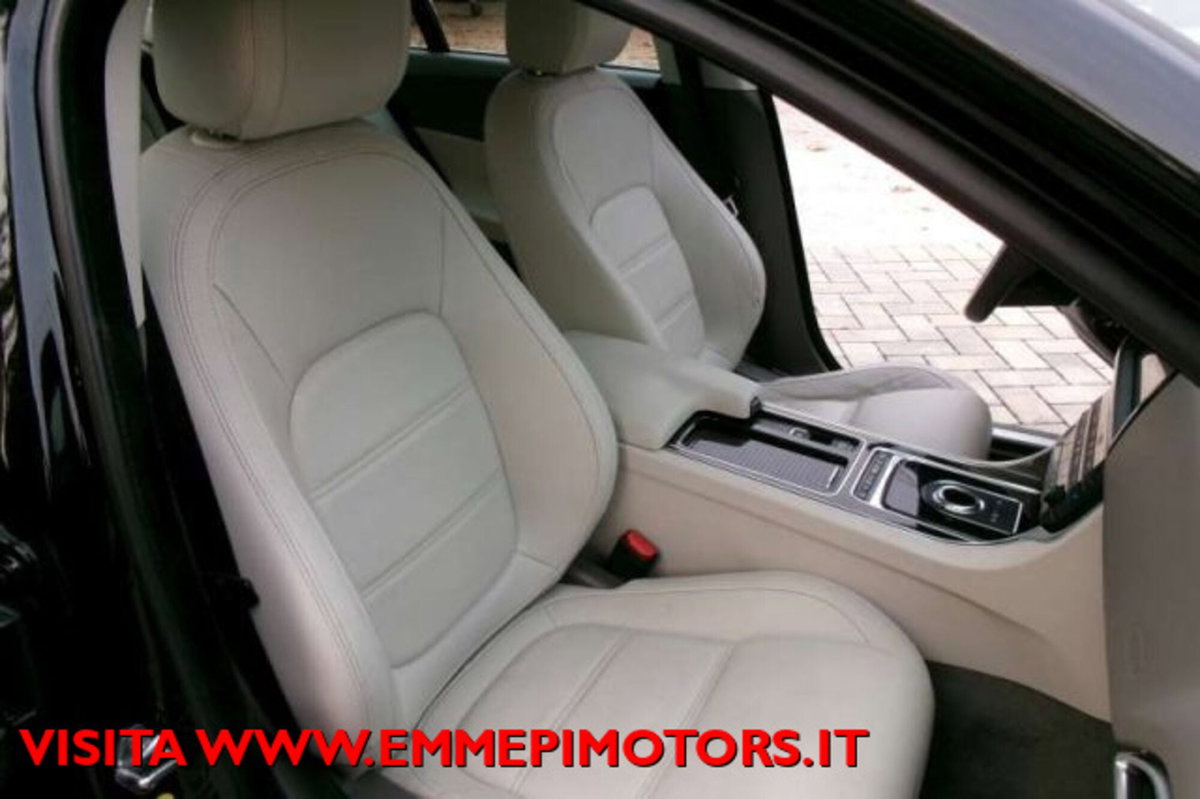 Jaguar XE 2.0 D 180 CV aut. Prestige (13)