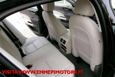 Jaguar XE 2.0 D 180 CV aut. Prestige (16)