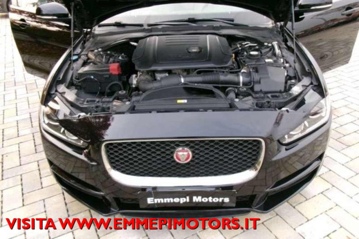 Jaguar XE 2.0 D 180 CV aut. Prestige (20)