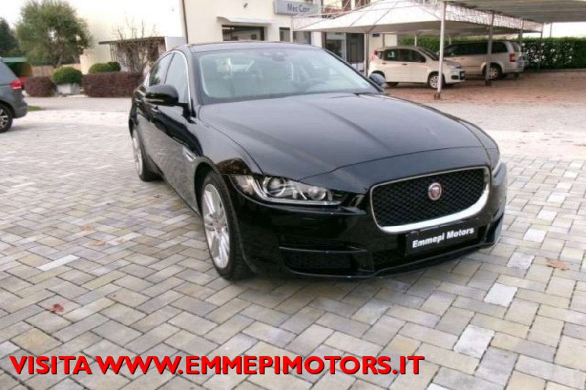 Jaguar XE 2.0 D 180 CV aut. Prestige (3)
