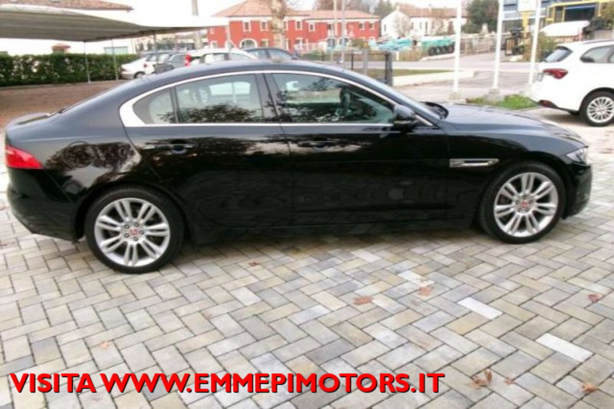 Jaguar XE 2.0 D 180 CV aut. Prestige (4)