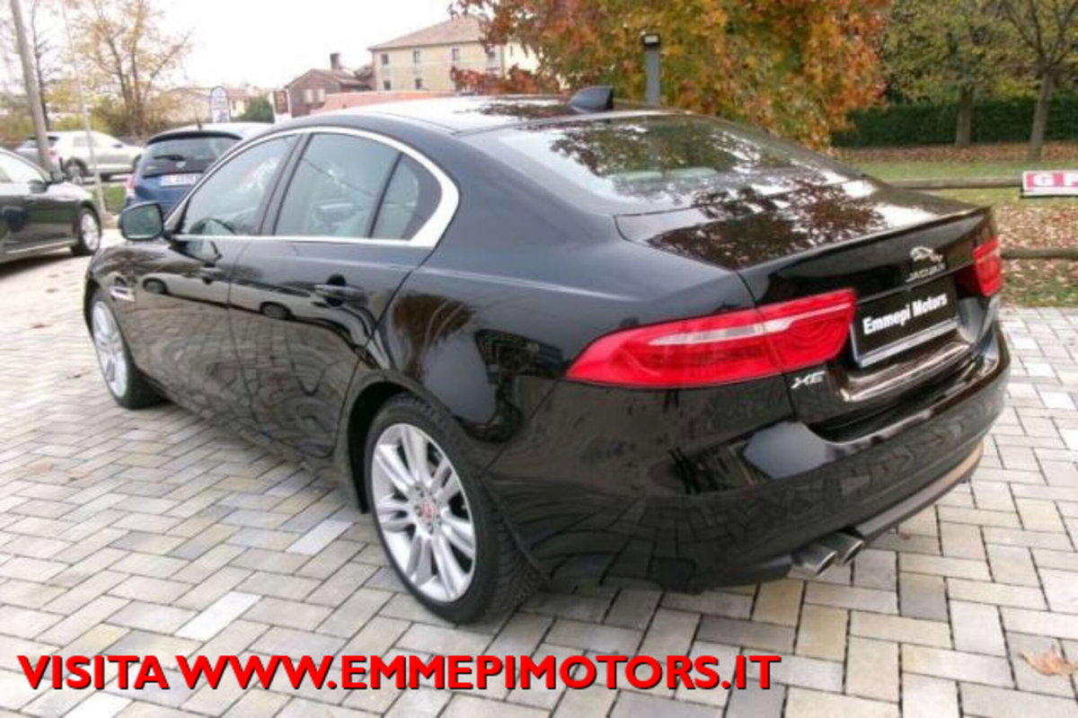 Jaguar XE 2.0 D 180 CV aut. Prestige (7)
