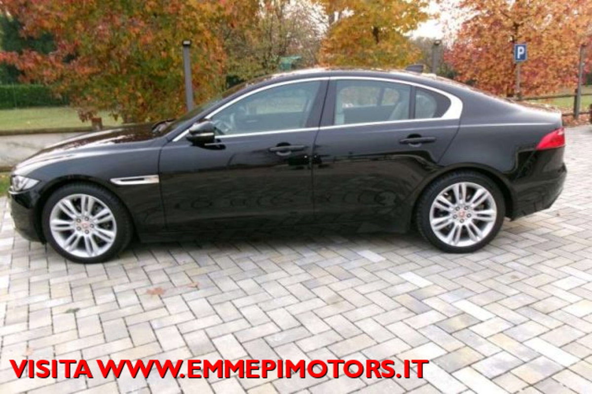 Jaguar XE 2.0 D 180 CV aut. Prestige (8)