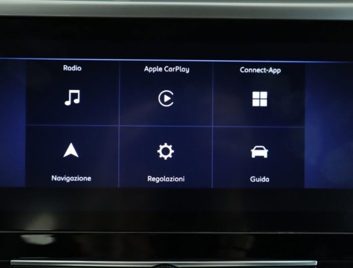 Opel Corsa 1.2 hybrid GS 100cv dct6 (17)