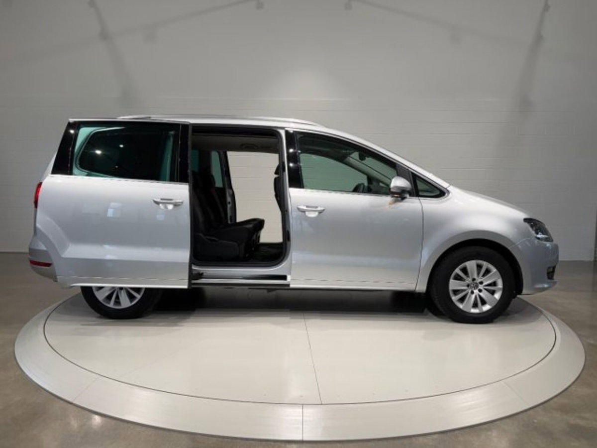 Volkswagen Sharan 2.0 TDI DSG Comfortline BlueMotion Technology (6)