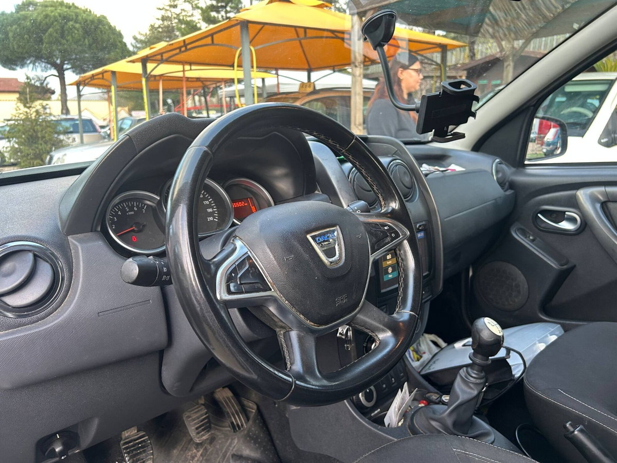 Dacia Duster 1.5 dCi 110 CV S&S 4x4 Serie Speciale Brave (12)