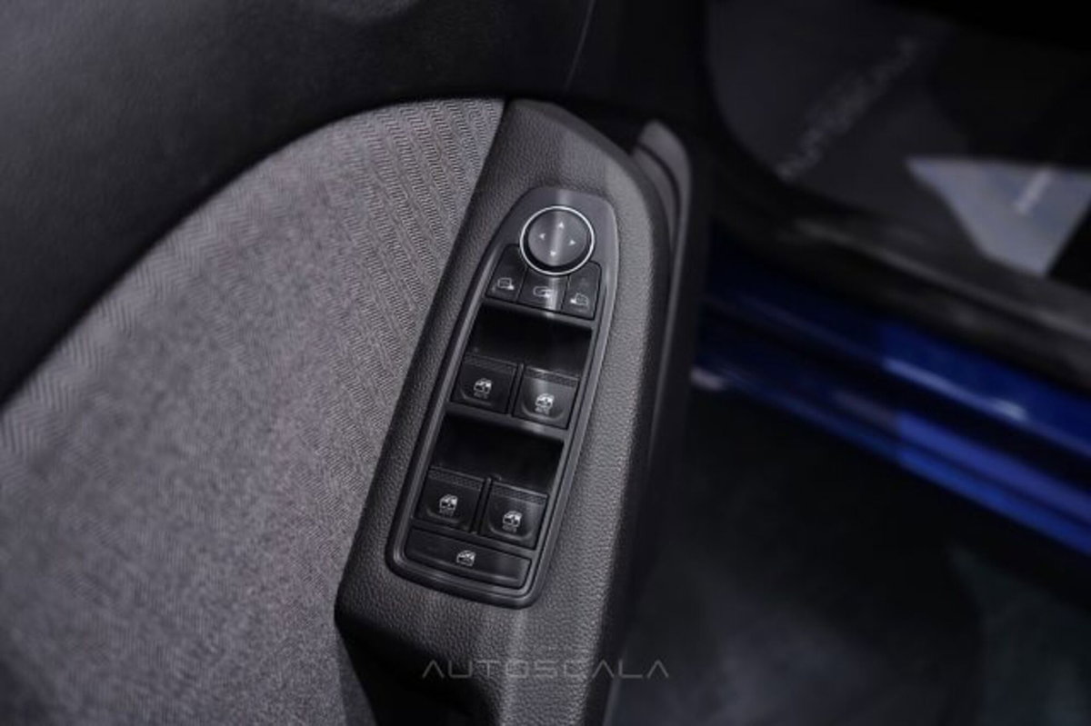 Renault Clio TCe 90 CV 5 porte Techno (10)