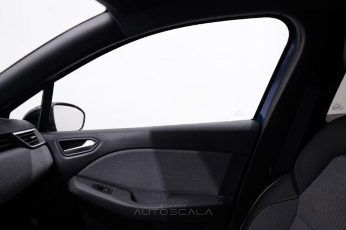 Renault Clio TCe 90 CV 5 porte Techno (20)