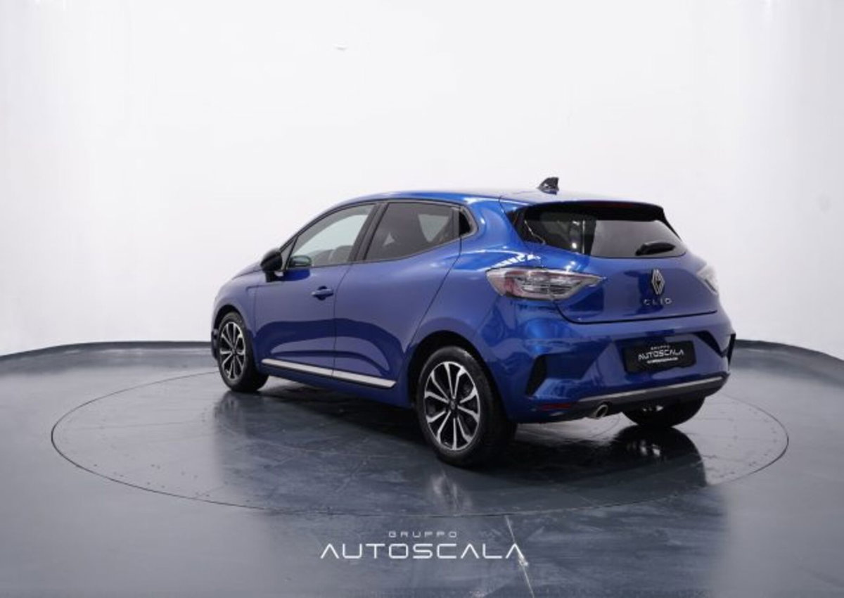 Renault Clio TCe 90 CV 5 porte Techno (4)