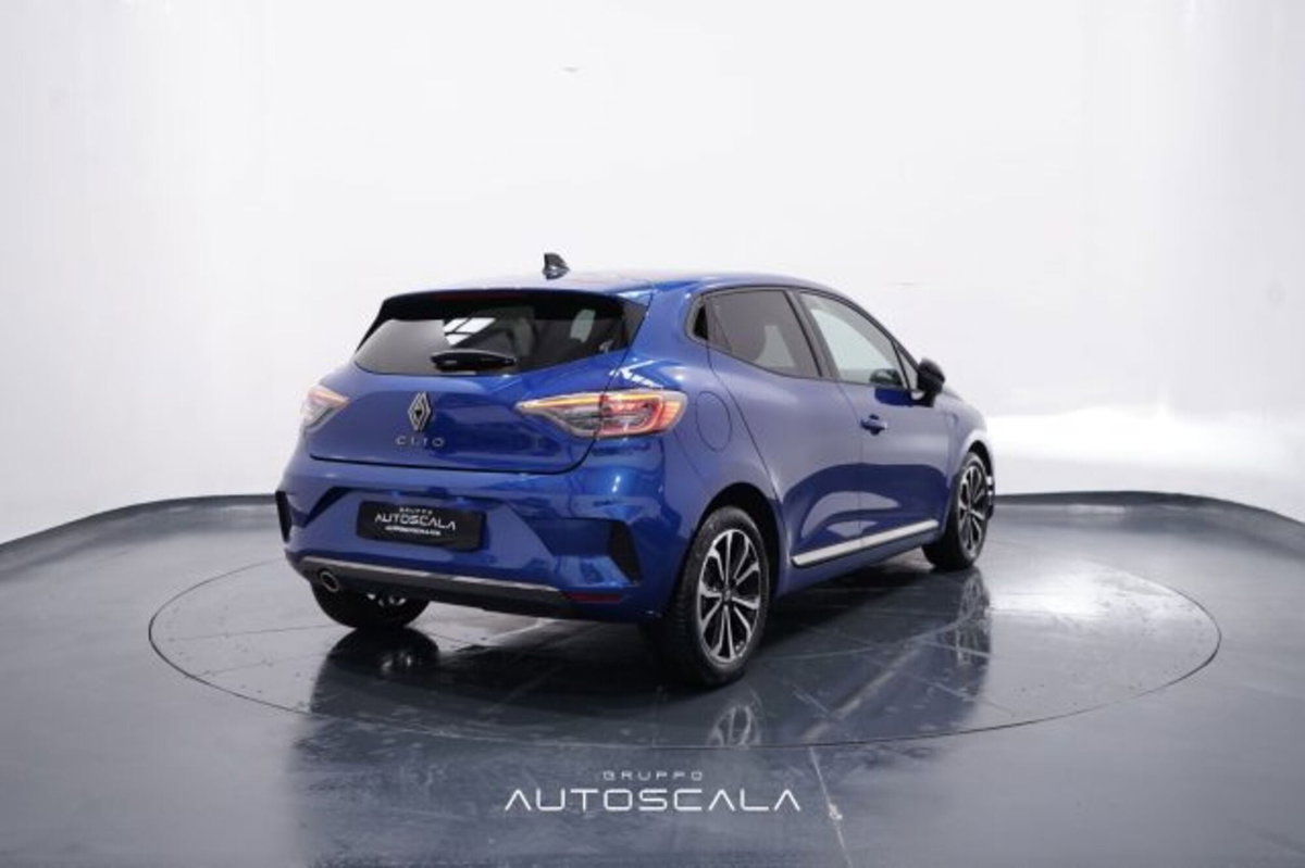 Renault Clio TCe 90 CV 5 porte Techno (5)