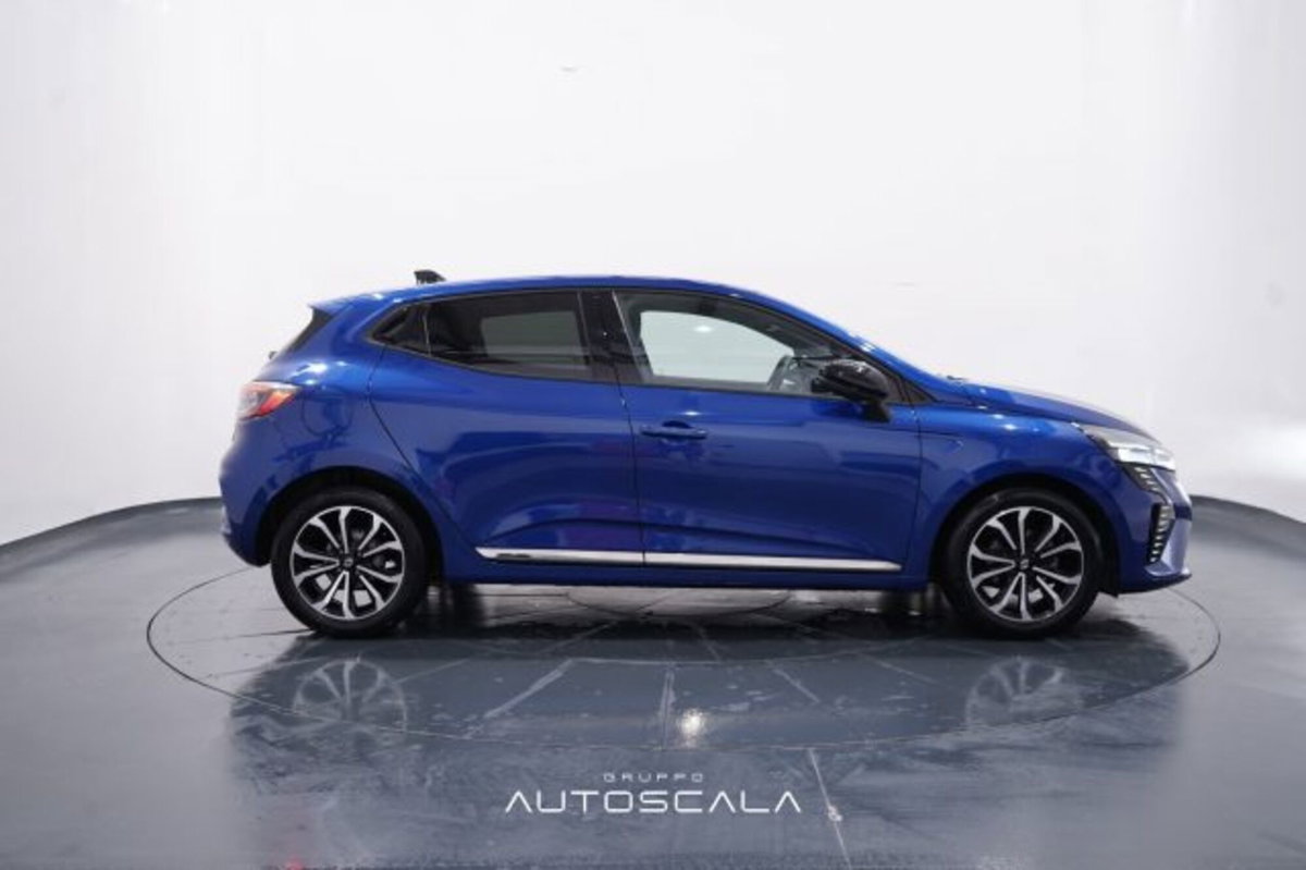 Renault Clio TCe 90 CV 5 porte Techno (7)