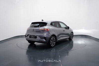 Renault Clio TCe 90 CV 5 porte Techno (6)