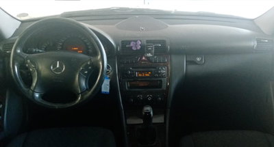 Mercedes-Benz Classe C 200 CDI cat Elegance (9)
