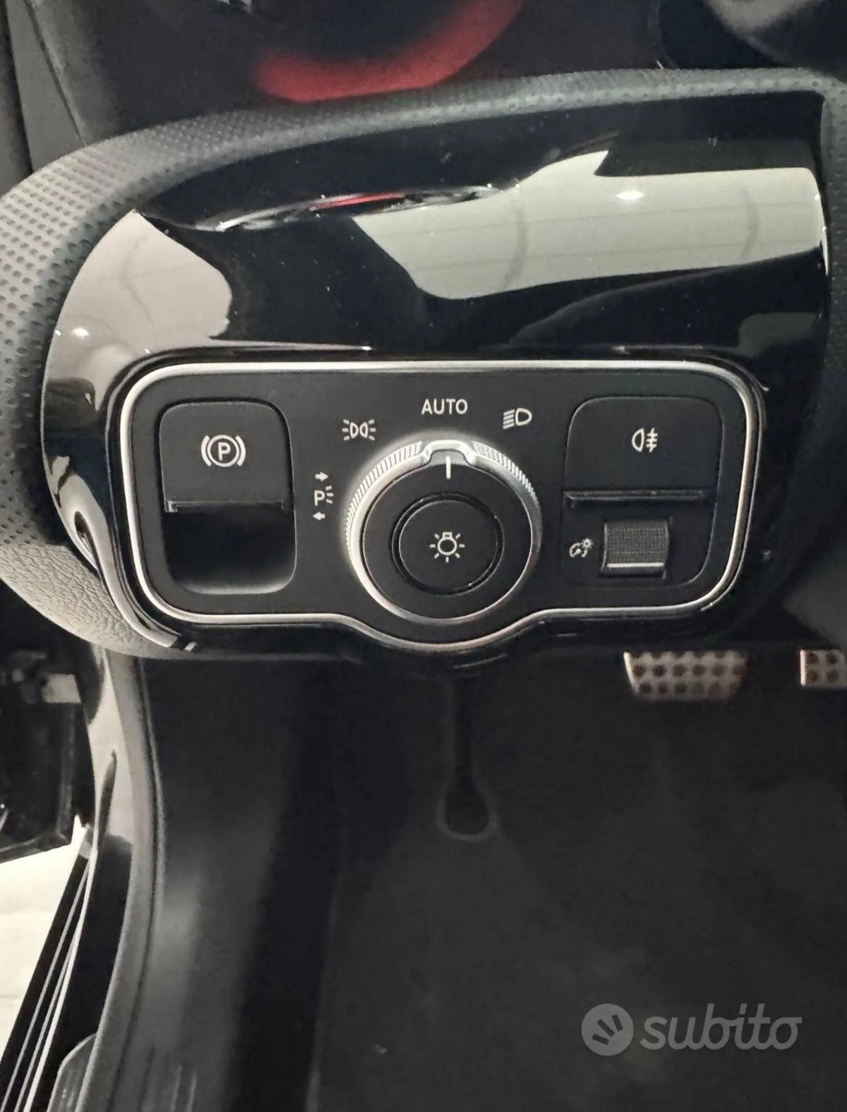 Mercedes-Benz Classe A 180 d Automatic Premium (14)