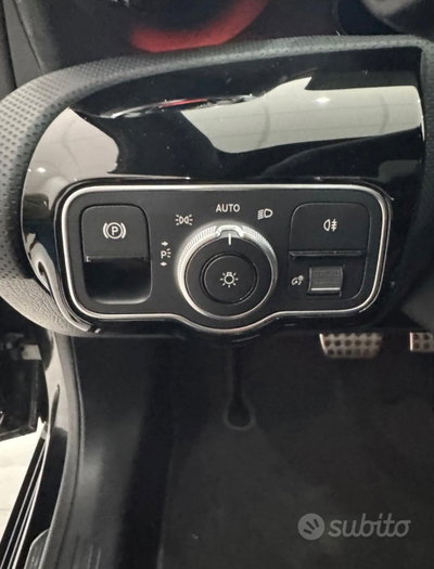 Mercedes-Benz Classe A 180 d Automatic Premium (14)