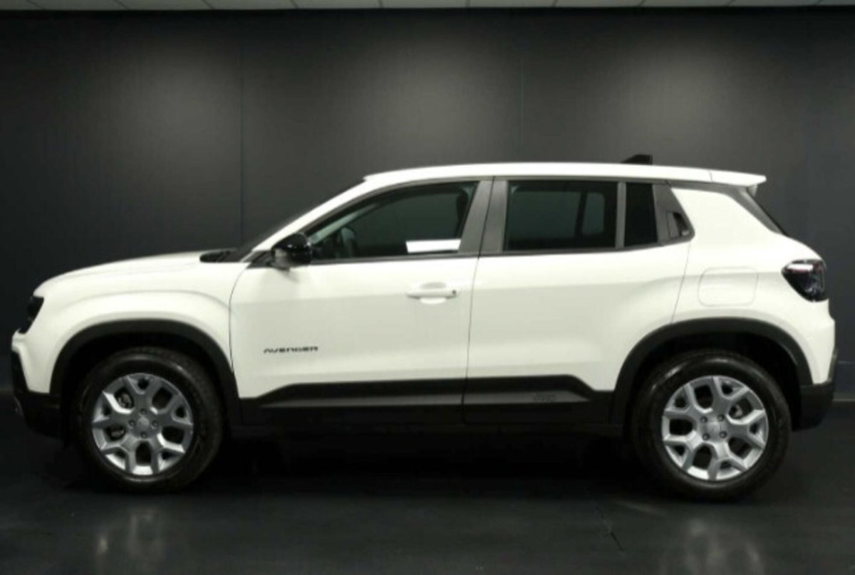 Jeep Avenger 1.2 turbo Altitude fwd 100cv (5)