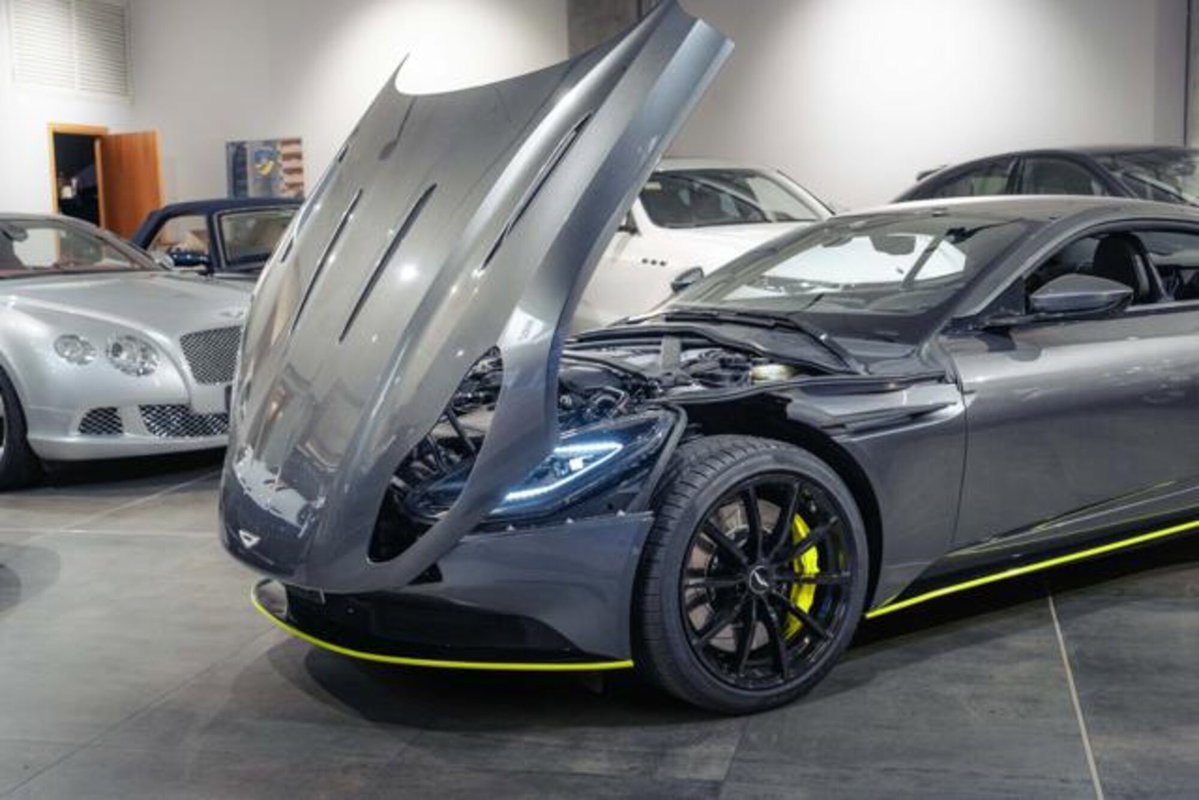 Aston Martin DB11 DB11 V12 AMR Coupé (2)