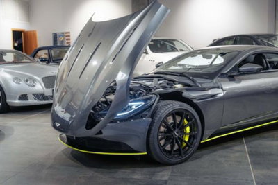 Aston Martin DB11 DB11 V12 AMR Coupé (2)