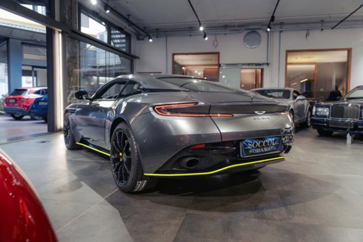 Aston Martin DB11 DB11 V12 AMR Coupé (5)