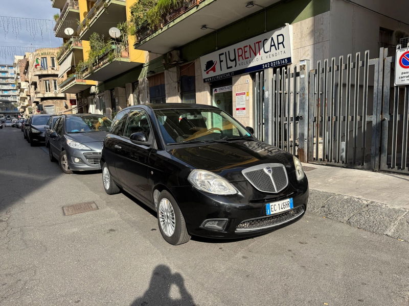 Lancia Ypsilon 1.2 69 CV 5 porte GPL Ecochic Silver