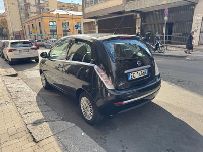 Lancia Ypsilon 1.2 69 CV 5 porte GPL Ecochic Silver (5)