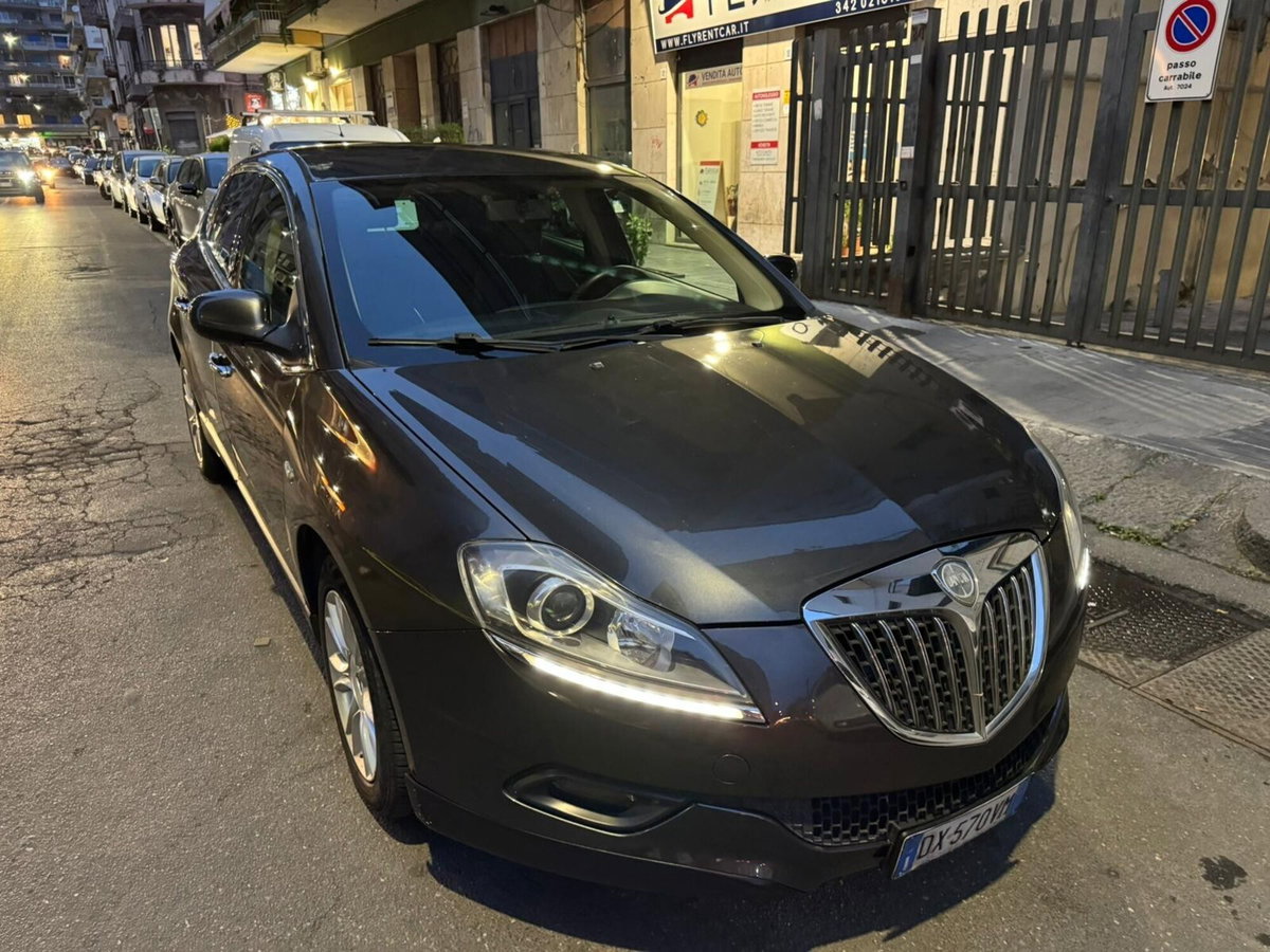 Lancia Delta 1.6 MJT DPF Platino (12)
