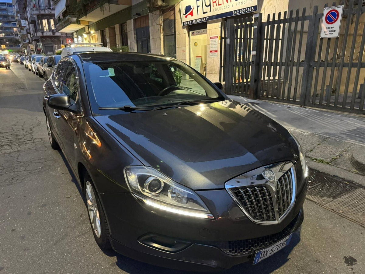 Lancia Delta 1.6 MJT DPF Platino (8)