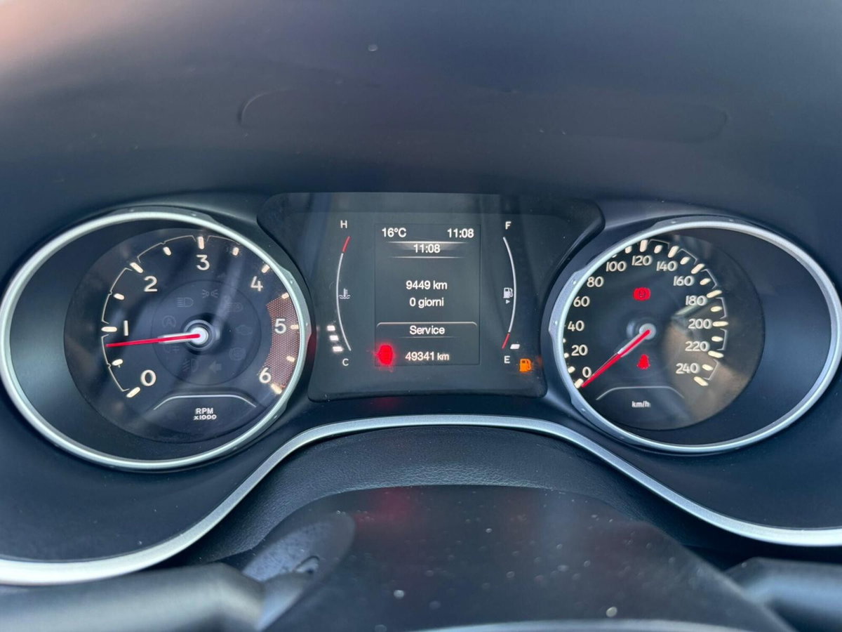 Jeep Compass 1.6 Multijet II 2WD Longitude (11)