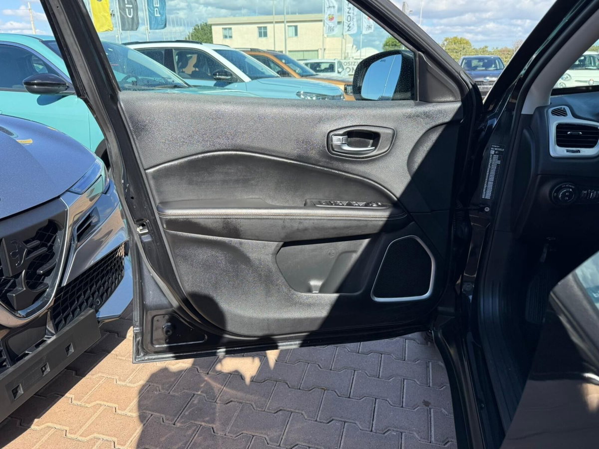 Jeep Compass 1.6 Multijet II 2WD Longitude (14)