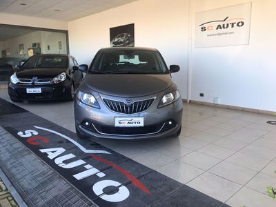 Lancia Ypsilon 1.0 FireFly 5 porte S&S Hybrid Ecochic Gold usata