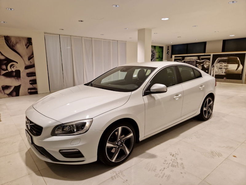 Volvo S60 D4 R-design Kinetic
