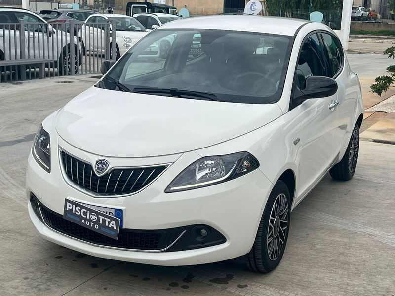 Lancia Ypsilon 1.0 FireFly 5 porte S&S Hybrid Gold Plus