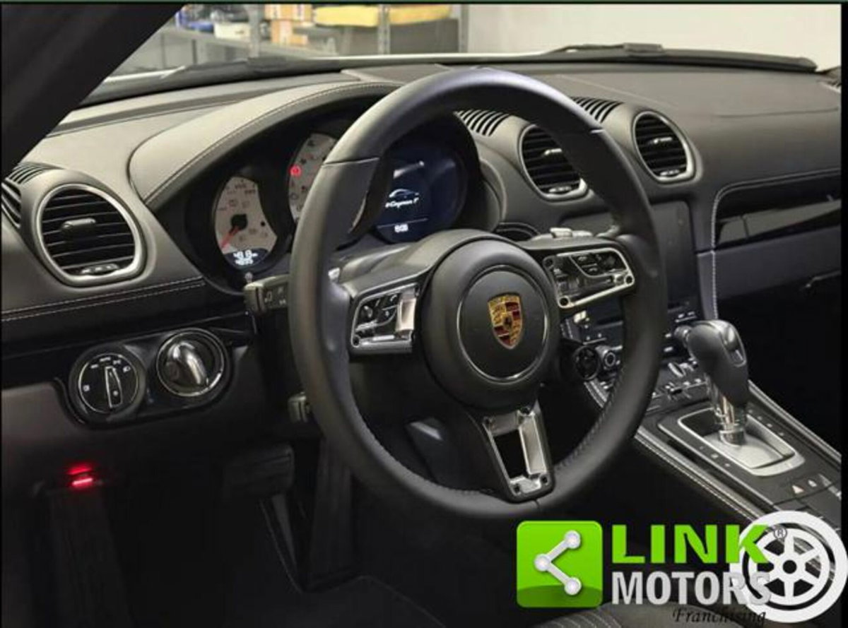 Porsche 718 Cayman  Cayman 2.0 T (14)