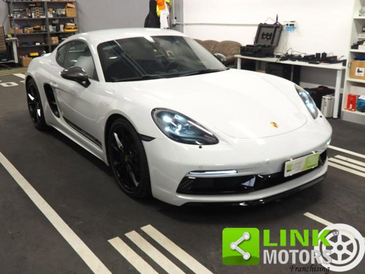 Porsche 718 Cayman  Cayman 2.0 T (3)