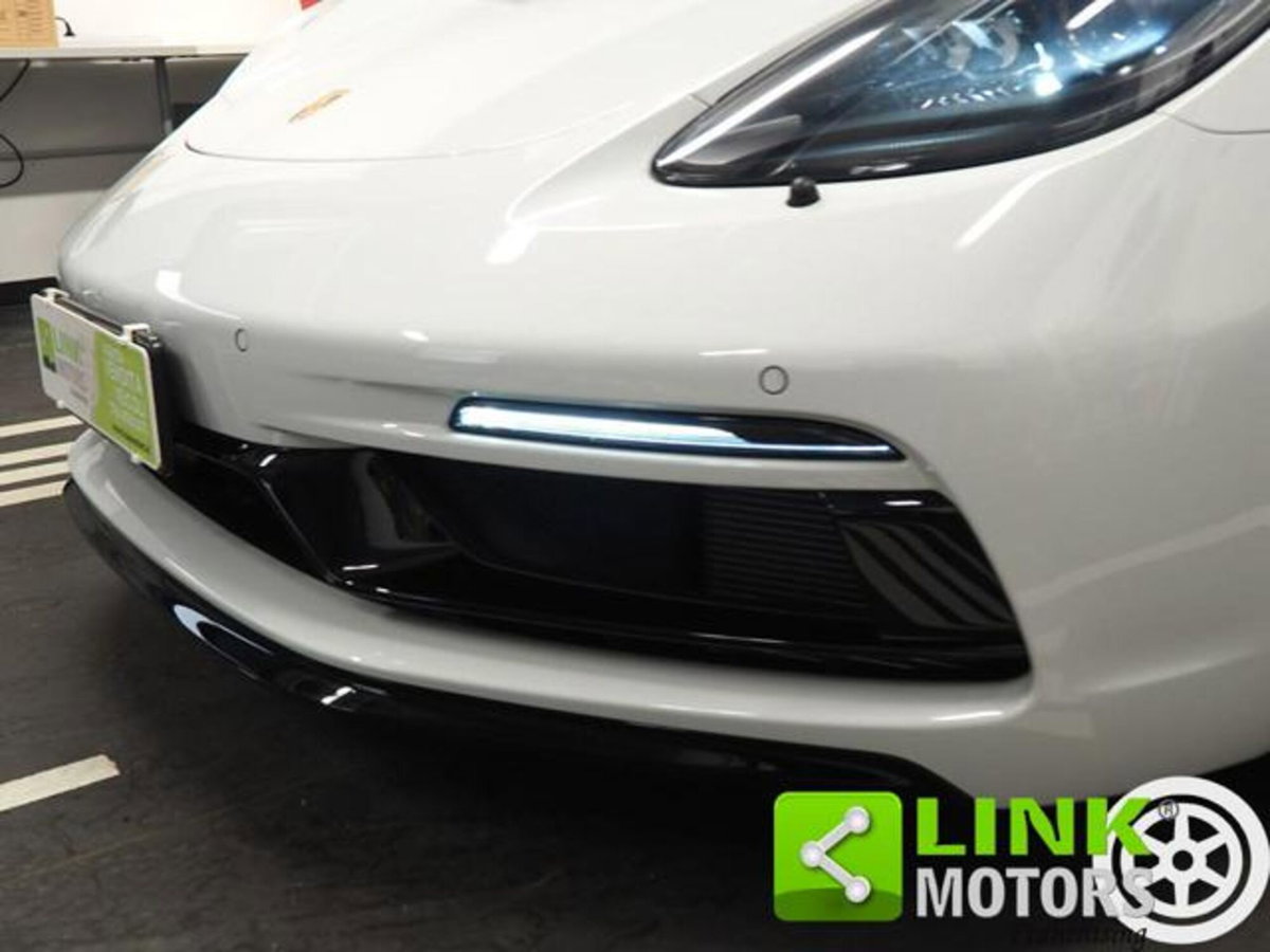 Porsche 718 Cayman  Cayman 2.0 T (5)