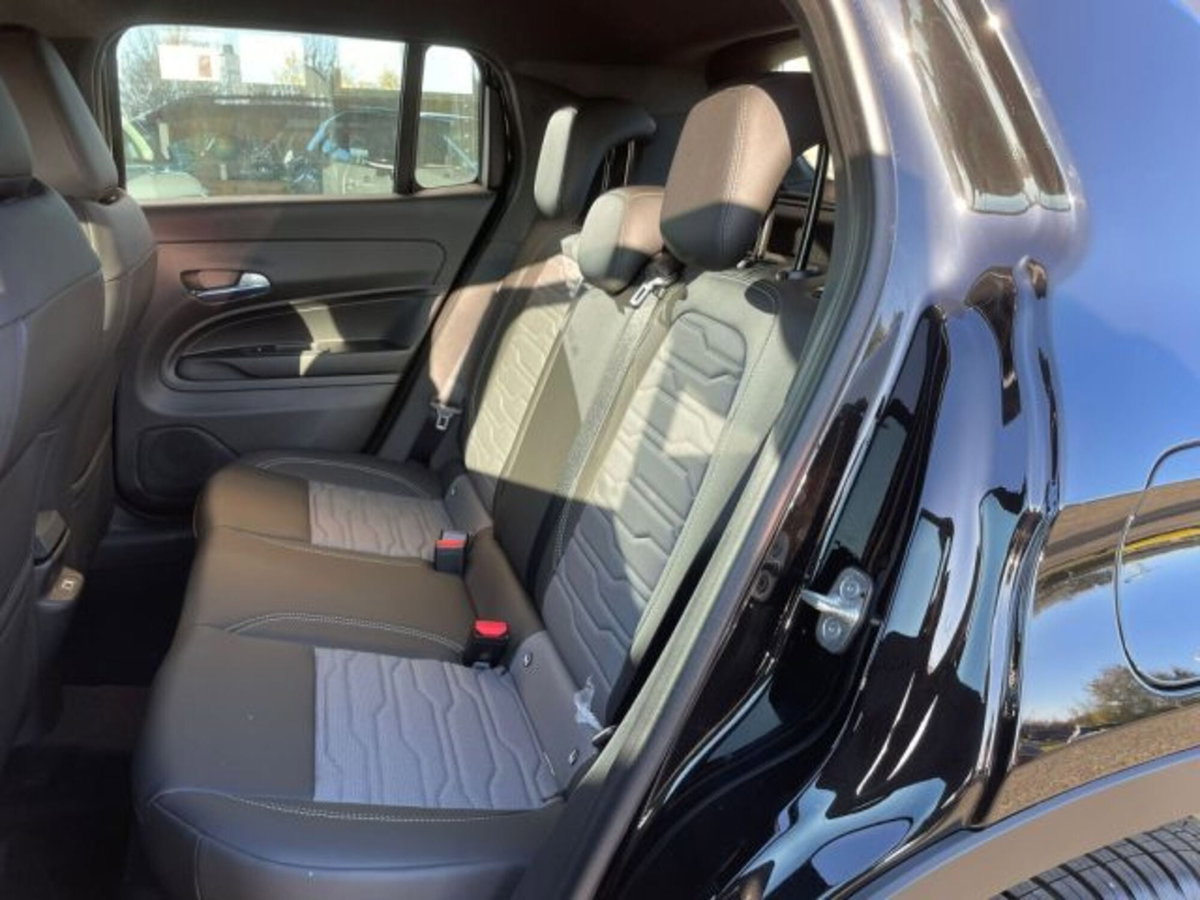 Jeep Avenger 1.2 turbo e-hybrid mhev Upland 4xe 145cv edct6 (10)
