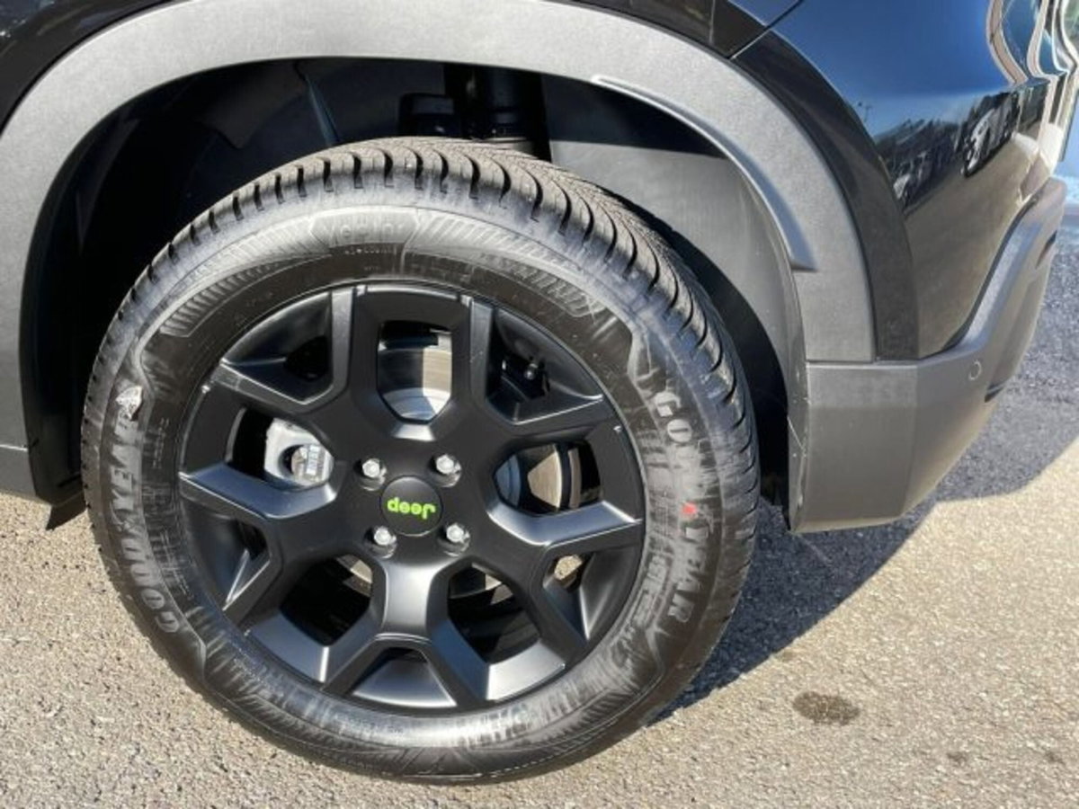 Jeep Avenger 1.2 turbo e-hybrid mhev Upland 4xe 145cv edct6 (11)